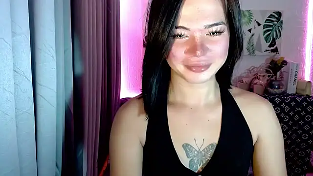 Snapshot of _SexyButterfly chatting on 10/12/25, 05:28  SexyButterfly online show from 10/12/25, 05:28