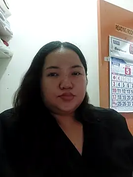 LianaCruzado online show from 05/15/26, 12:45