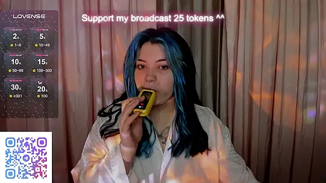 Alisa Monroe online show from 10/04/25, 08:56