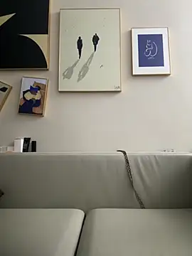 Snapshot of anna_yngs chatting on 09/25/25, 01:04 anna yngs online show from 09/25/25, 01:04