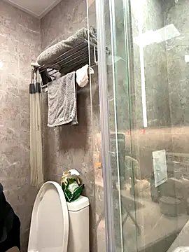 Snapshot of anna_yngs chatting on 10/08/25, 09:51 anna yngs online show from 10/08/25, 09:51