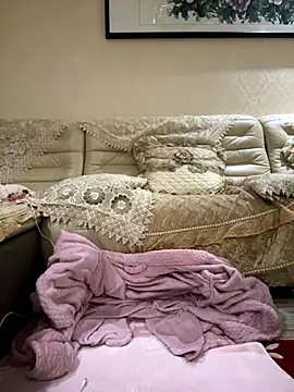 Snapshot of anna_yngs chatting on 10/17/25, 01:20 anna yngs online show from 10/17/25, 01:20