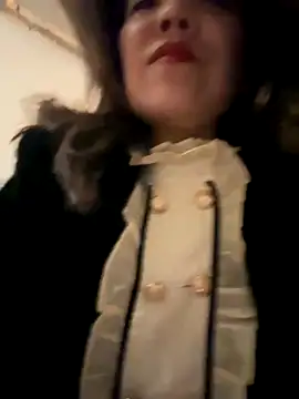 Snapshot of anna_yngs chatting on 10/17/25, 01:25 anna yngs online show from 10/17/25, 01:25