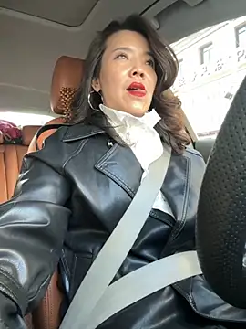 Snapshot of anna_yngs chatting on 11/01/25, 07:54 anna yngs online show from 11/01/25, 07:54