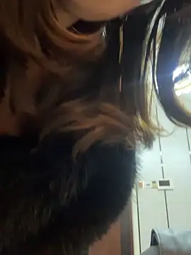 Snapshot of anna_yngs chatting on 12/04/25, 02:04 anna yngs online show from 12/04/25, 02:04