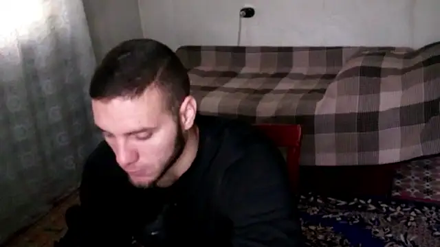 Jordan1Dior online show from 10/21/25, 06:36