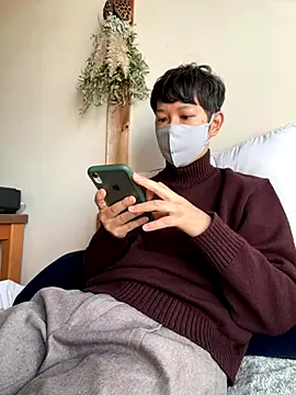 Snapshot of tom19899q chatting on 11/18/25, 11:48 tom19899q online show from 11/18/25, 11:48