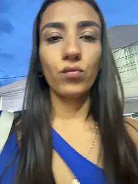 Snapshot of -juicy_ chatting on 10/28/25, 10:45 -juicy online show from 10/28/25, 10:45