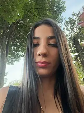 Snapshot of -juicy_ chatting on 06/12/26, 10:52 -juicy online show from 06/12/26, 10:52