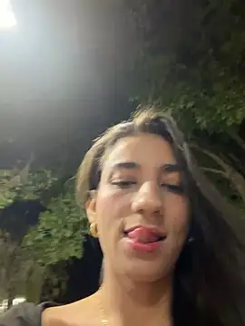 Snapshot of -juicy_ chatting on 08/05/26, 11:50 -juicy online show from 08/05/26, 11:50
