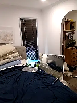 Snapshot of iamthepublickmasterbater chatting on 10/31/25, 08:54 iamthepublickmasterbater online show from 10/31/25, 08:54