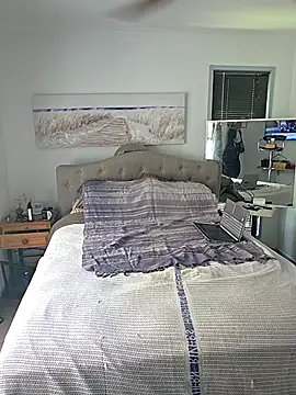 Snapshot of iamthepublickmasterbater chatting on 11/25/25, 12:32 iamthepublickmasterbater online show from 11/25/25, 12:32