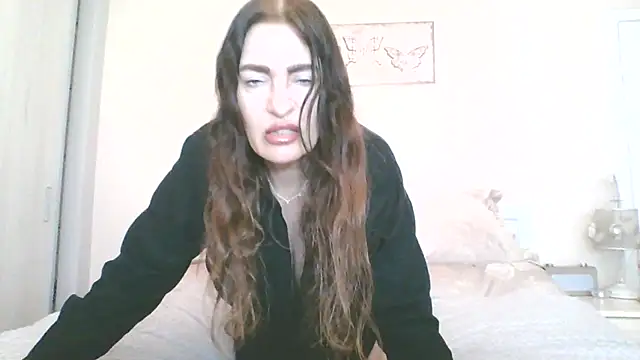 EllaKent online show from 03/29/26, 01:44