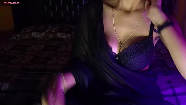 Snapshot of NidhiChandra chatting on 10/09/25, 05:00 NidhiChandra online show from 10/09/25, 05:00