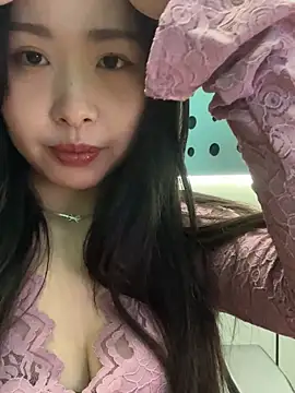 Snapshot of Abby_0505 chatting on 11/07/25, 11:21 Abby 0505 online show from 11/07/25, 11:21