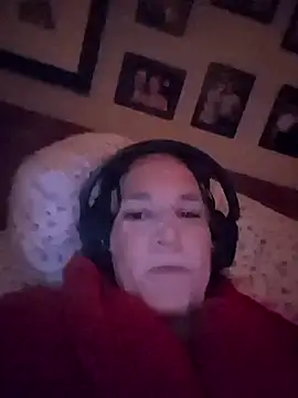 Snapshot of forbiddenbabygirl chatting on 10/31/25, 04:02 forbiddenbabygirl online show from 10/31/25, 04:02