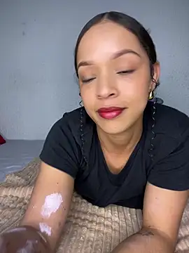 Yasmin777  online show from 12/19/25, 11:56