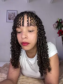 Yasmin777  online show from 04/24/26, 09:28