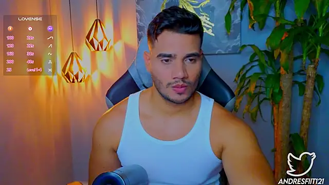 Snapshot of AndresR3 chatting on 10/07/25, 01:03 AndresR3 online show from 10/07/25, 01:03