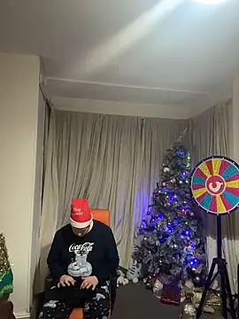 Snapshot of yourmaster2025 chatting on 12/21/25, 11:23 yourmaster2025 online show from 12/21/25, 11:23