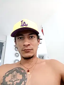 Alejobig27 online show from 11/25/25, 04:51