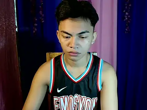 Snapshot of urguy_marco chatting on 09/29/25, 01:11 urguy marco online show from 09/29/25, 01:11