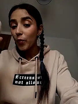 CandyFoxter  online show from 11/04/25, 08:46