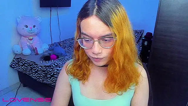 lillykittyy online show from 10/17/25, 11:40