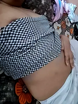 USER-MAYA online show from 09/10/25, 06:46