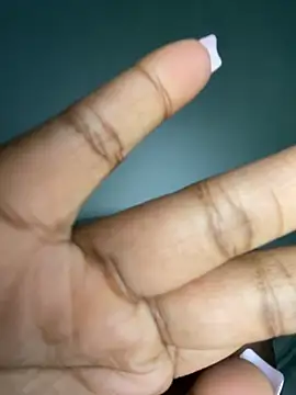 Bleuk online show from 04/23/26, 01:57