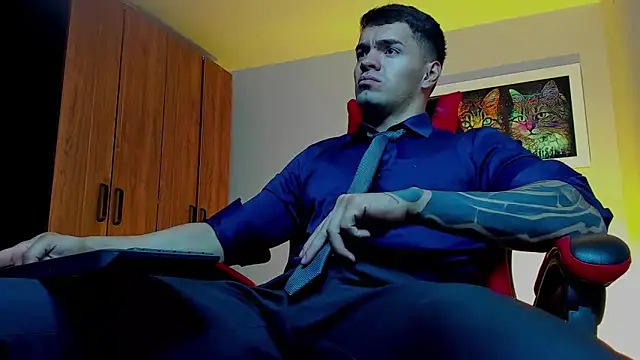 Snapshot of ALPHA_DOMINUS_ chatting on 09/10/25, 04:01 ALPHA DOMINUS online show from 09/10/25, 04:01