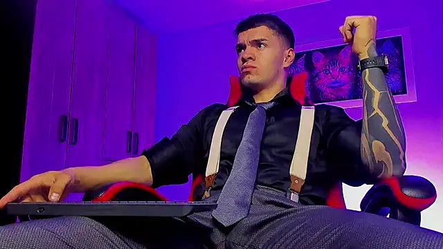 Snapshot of ALPHA_DOMINUS_ chatting on 09/11/25, 04:01 ALPHA DOMINUS online show from 09/11/25, 04:01