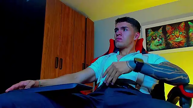 Snapshot of ALPHA_DOMINUS_ chatting on 09/22/25, 03:52 ALPHA DOMINUS online show from 09/22/25, 03:52