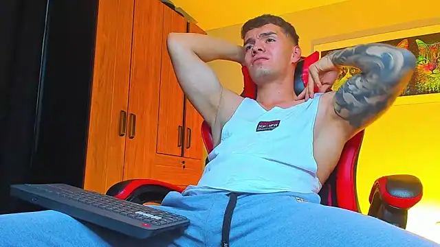 Snapshot of ALPHA_DOMINUS_ chatting on 10/01/25, 04:29 ALPHA DOMINUS online show from 10/01/25, 04:29