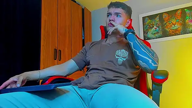 Snapshot of ALPHA_DOMINUS_ chatting on 10/04/25, 03:59 ALPHA DOMINUS online show from 10/04/25, 03:59