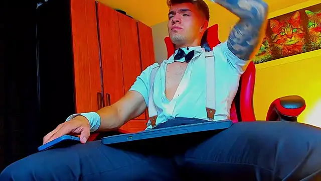 Snapshot of ALPHA_DOMINUS_ chatting on 10/06/25, 12:19 ALPHA DOMINUS online show from 10/06/25, 12:19