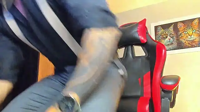 Snapshot of ALPHA_DOMINUS_ chatting on 11/09/25, 04:22 ALPHA DOMINUS online show from 11/09/25, 04:22