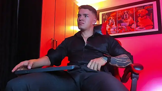 Snapshot of ALPHA_DOMINUS_ chatting on 12/02/25, 04:07 ALPHA DOMINUS online show from 12/02/25, 04:07