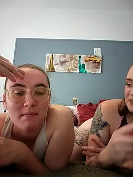 Snapshot of AndHerXO chatting on 02/05/26, 12:54 AndHerXO online show from 02/05/26, 12:54