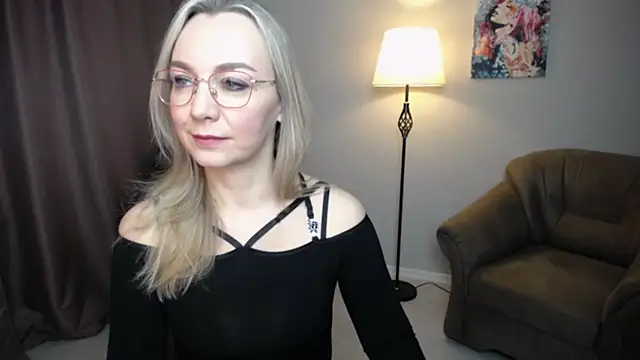 Ava Elior online show from 01/07/26, 09:45