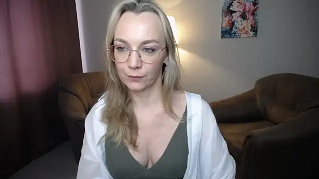 Ava Elior online show from 07/10/26, 12:19