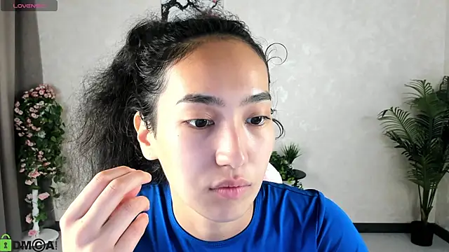 Snapshot of FlirtyAura chatting on 09/22/25, 03:41 FlirtyAura online show from 09/22/25, 03:41