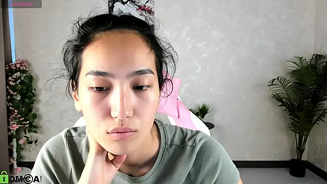Snapshot of FlirtyAura chatting on 09/30/25, 03:44 FlirtyAura online show from 09/30/25, 03:44