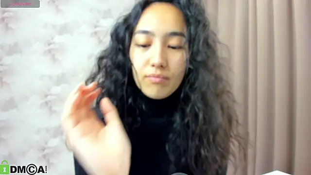 Snapshot of FlirtyAura chatting on 10/02/25, 03:02 FlirtyAura online show from 10/02/25, 03:02