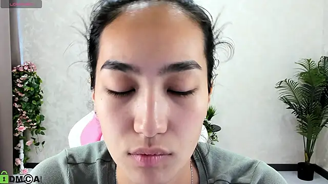 Snapshot of FlirtyAura chatting on 10/07/25, 03:47 FlirtyAura online show from 10/07/25, 03:47
