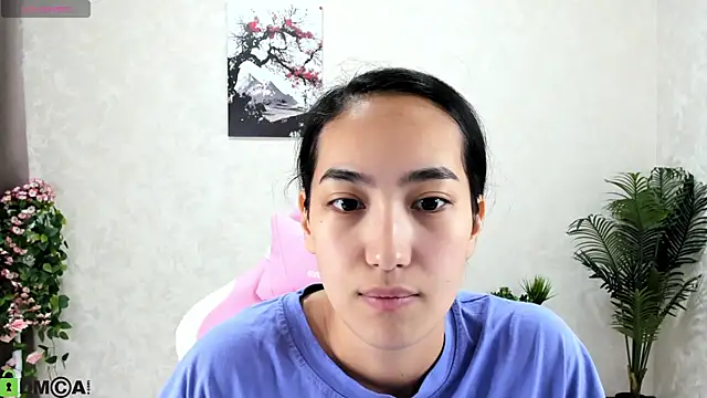 Snapshot of FlirtyAura chatting on 10/20/25, 02:34 FlirtyAura online show from 10/20/25, 02:34