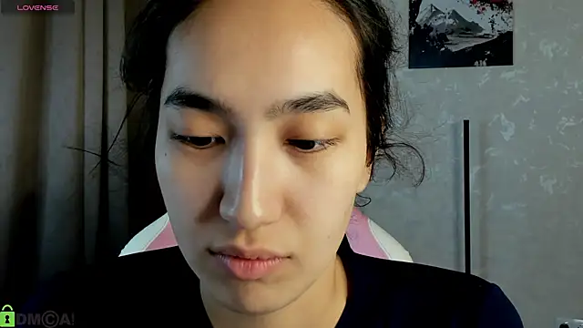 FlirtyAura online show from 12/04/25, 01:59