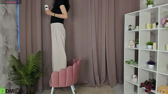 FlirtyAura online show from 05/12/26, 11:40