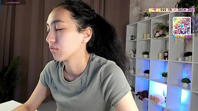 FlirtyAura online show from 05/26/26, 03:35