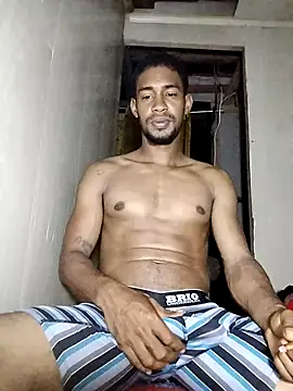 Snapshot of Kesurra chatting on 01/11/26, 01:32 Kesurra online show from 01/11/26, 01:32